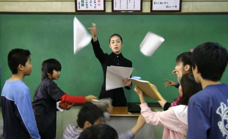 Nữ hoàng lớp học (The Queen's Classroom) [2005]